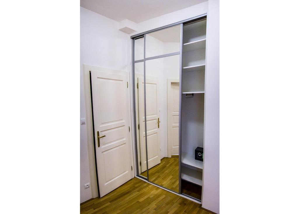 Modern Apartment Riegrovy Sady Prága Szoba fotó